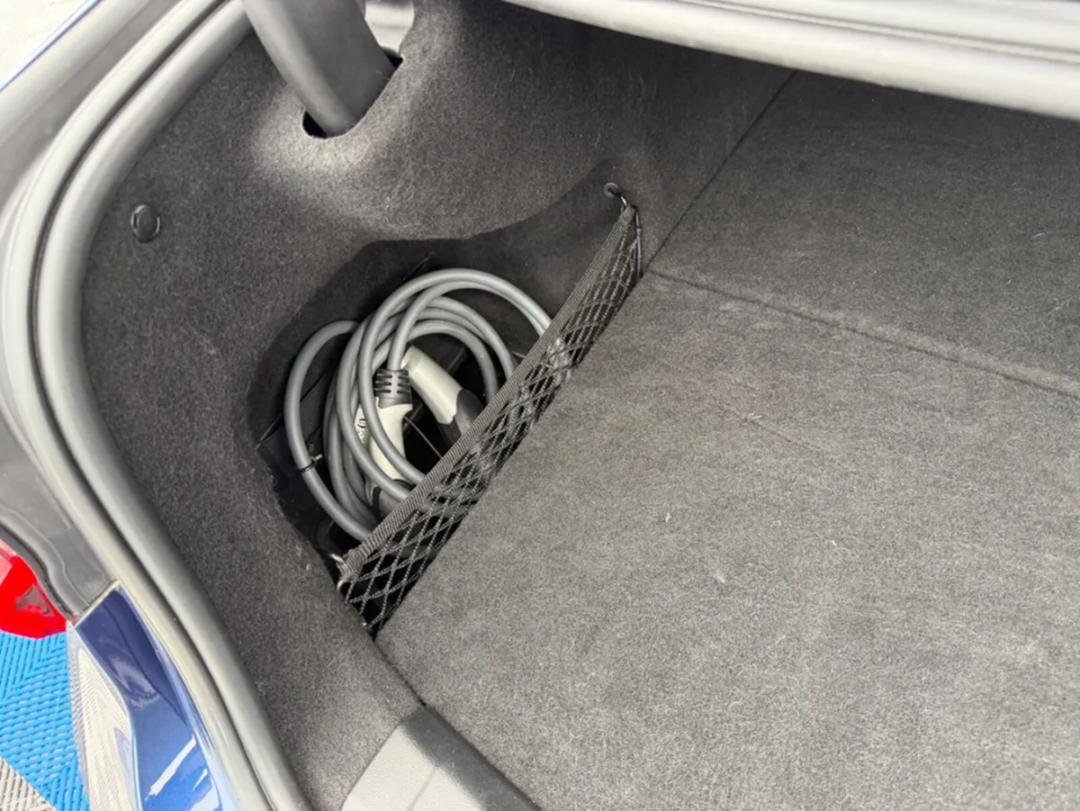 BMW 3-Series Saloon, Petrol Plug-in Hybrid, 2020, Blue