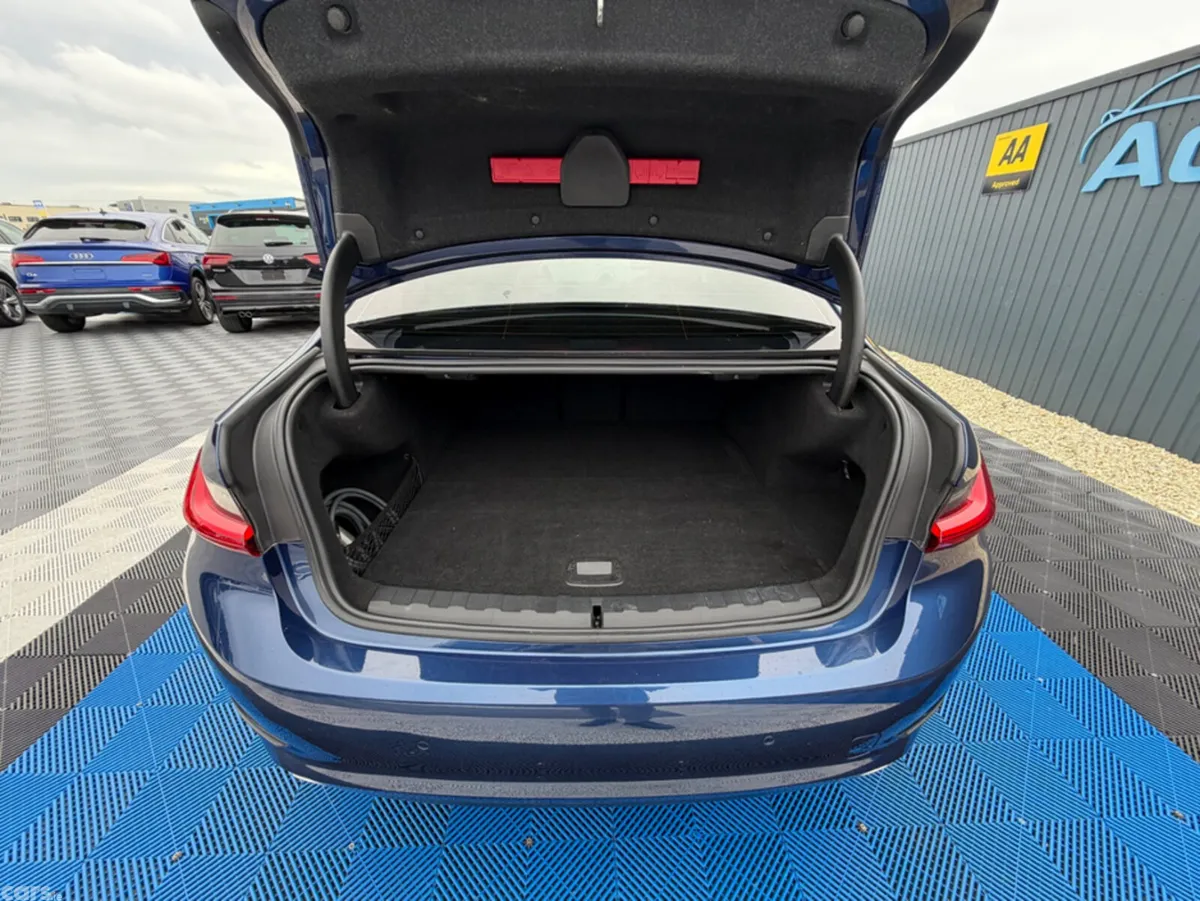 BMW 3-Series Saloon, Petrol Plug-in Hybrid, 2020, Blue