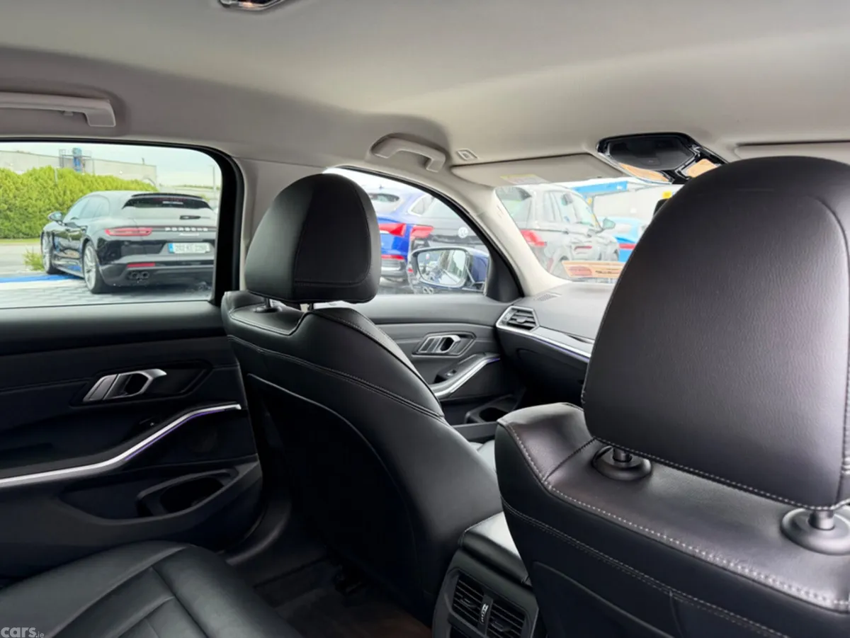 BMW 3-Series Saloon, Petrol Plug-in Hybrid, 2020, Blue