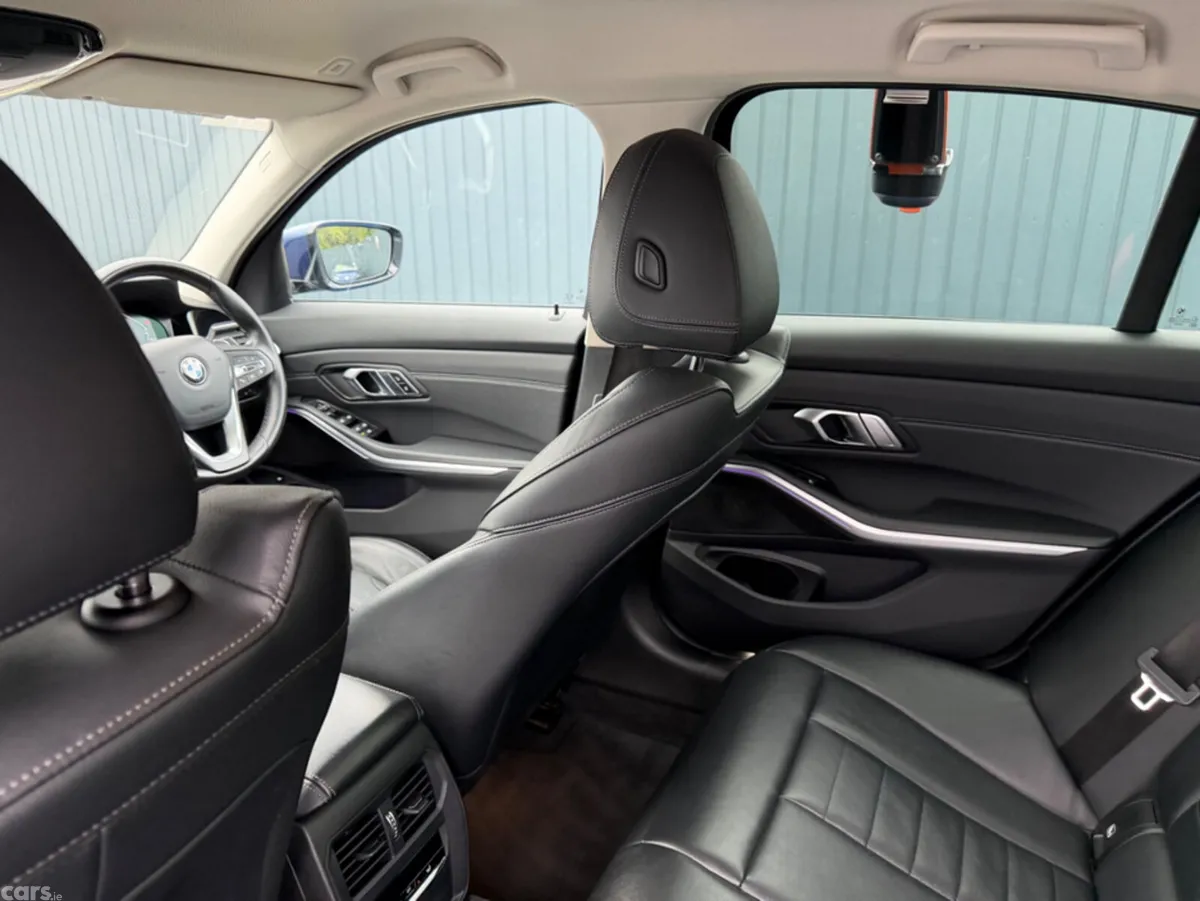 BMW 3-Series Saloon, Petrol Plug-in Hybrid, 2020, Blue