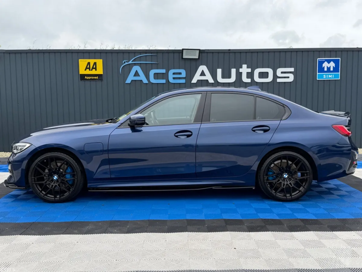 BMW 3-Series Saloon, Petrol Plug-in Hybrid, 2020, Blue