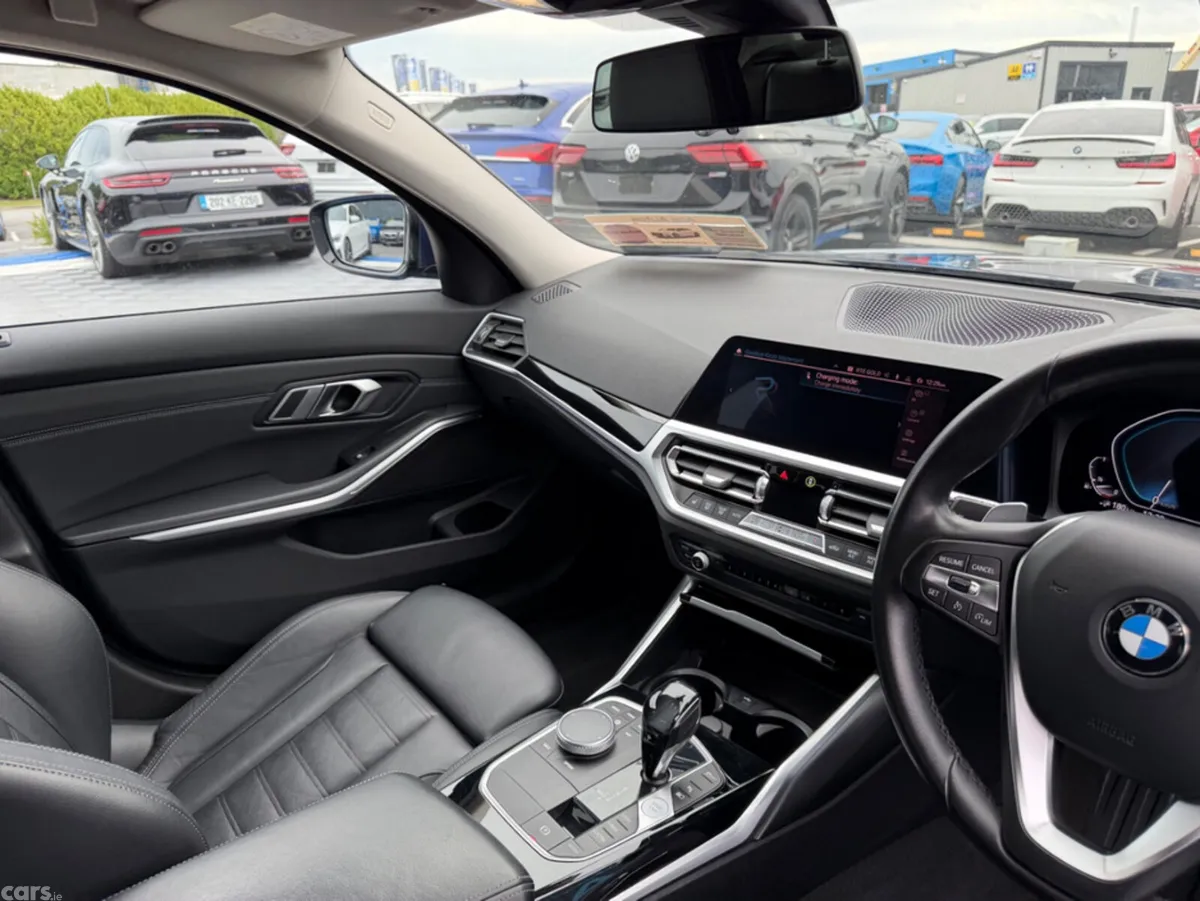 BMW 3-Series Saloon, Petrol Plug-in Hybrid, 2020, Blue
