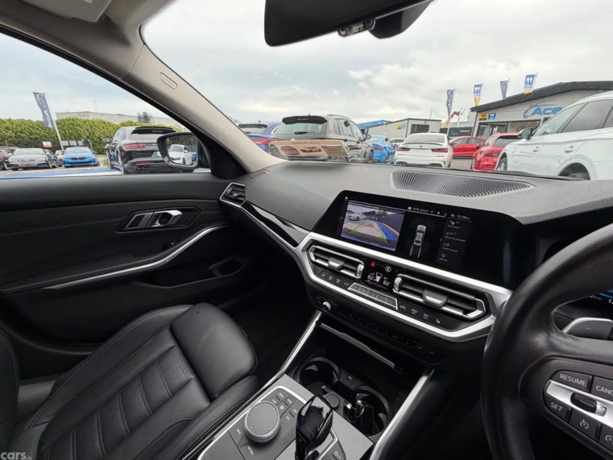 BMW 3-Series Saloon, Petrol Plug-in Hybrid, 2020, Blue