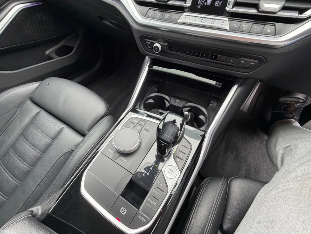 BMW 3-Series Saloon, Petrol Plug-in Hybrid, 2020, Blue