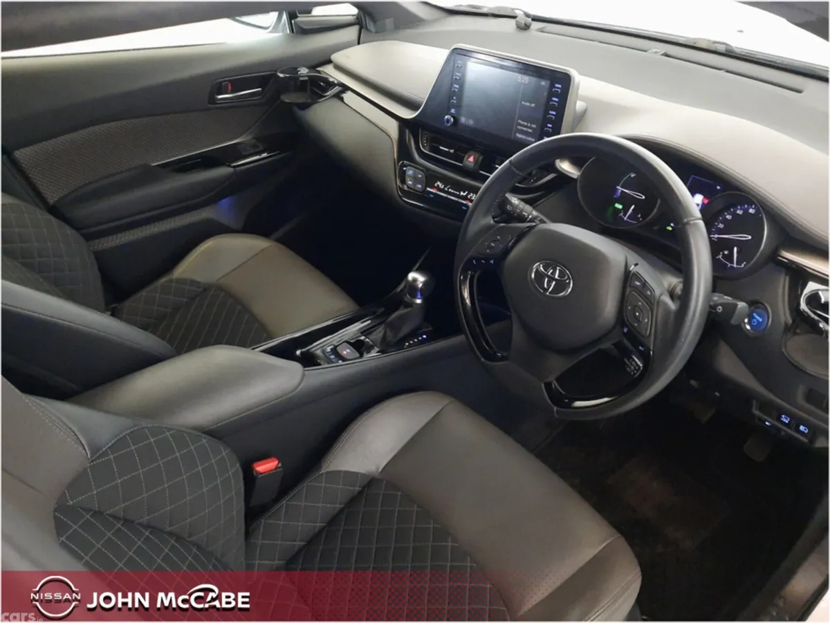 Toyota C-HR SUV, Petrol Hybrid, 2020, White