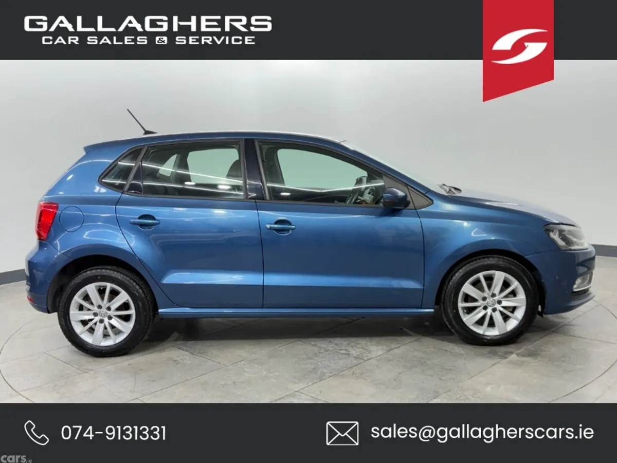 Volkswagen Polo Hatchback, Petrol, 2017, Blue