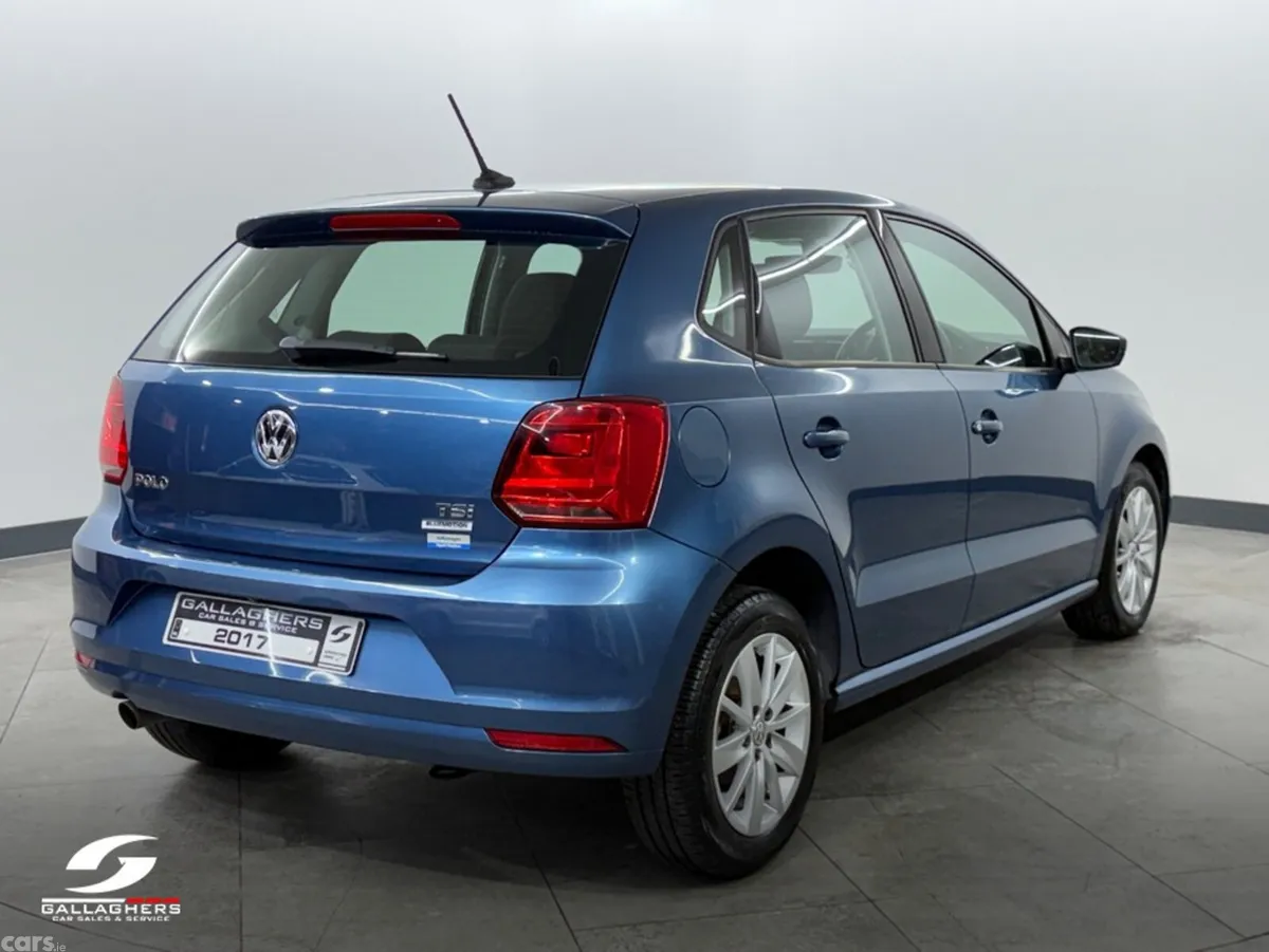 Volkswagen Polo Hatchback, Petrol, 2017, Blue