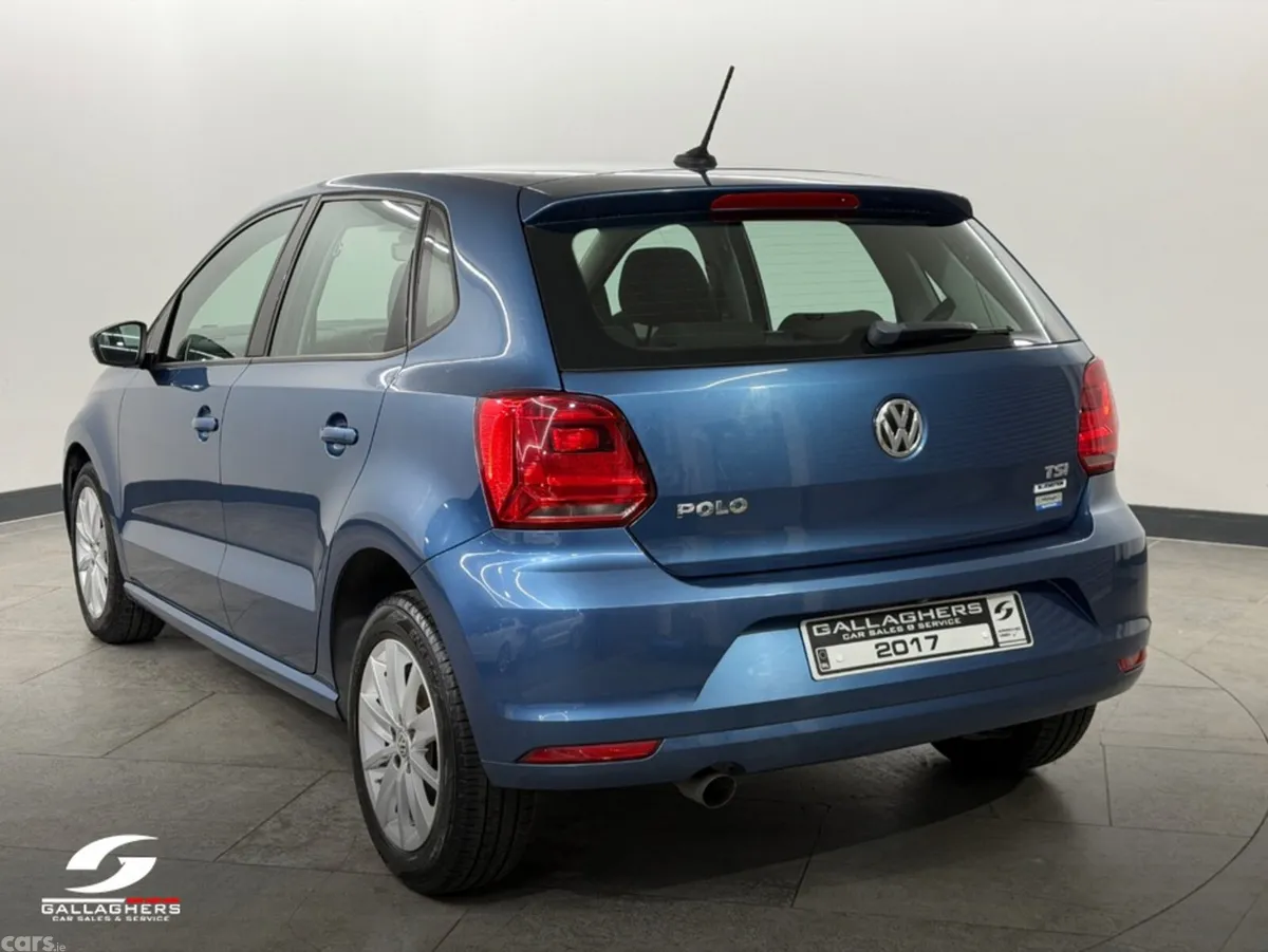 Volkswagen Polo Hatchback, Petrol, 2017, Blue