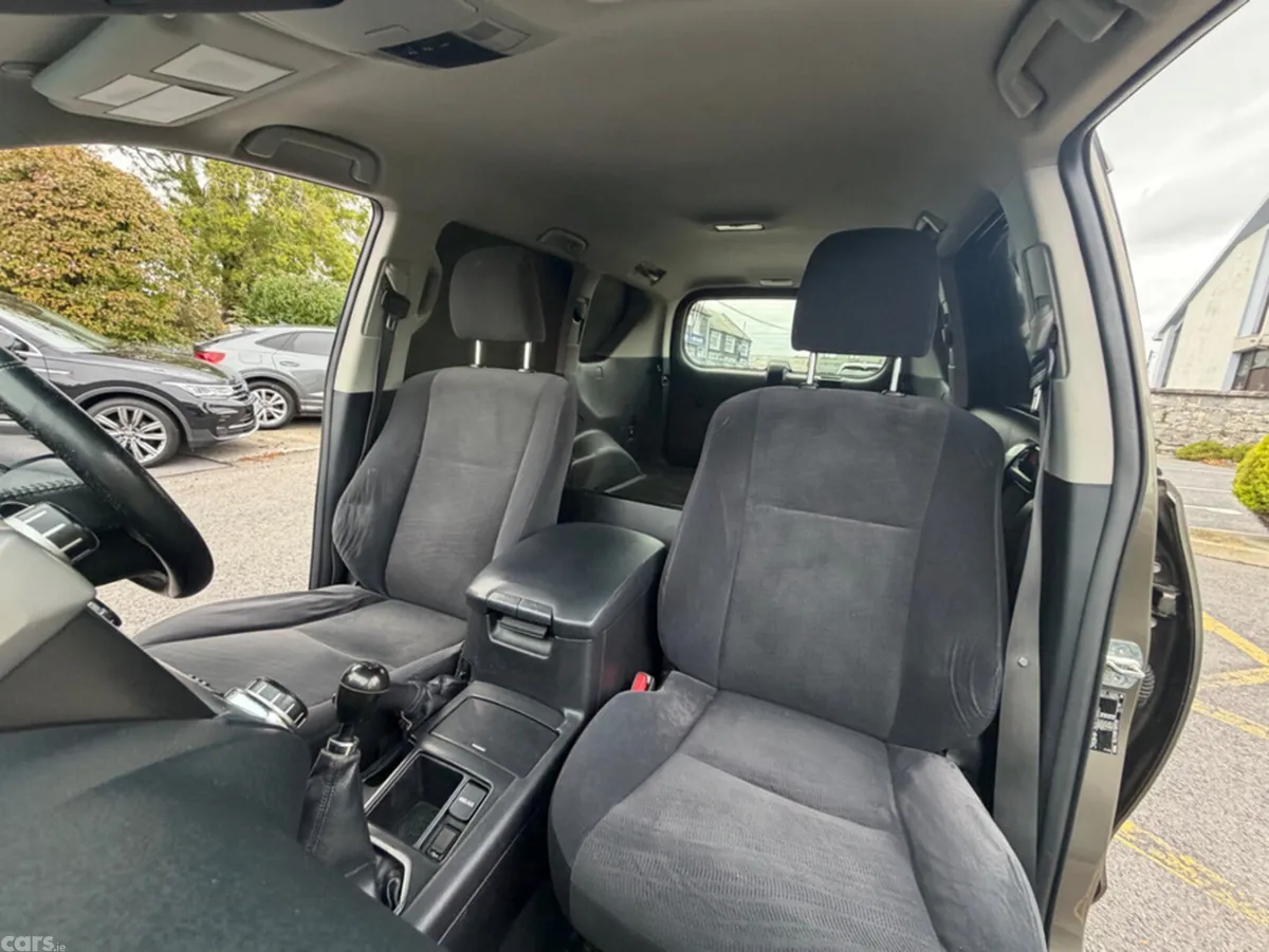 Toyota Land Cruiser SUV, Diesel, 2015, Grey