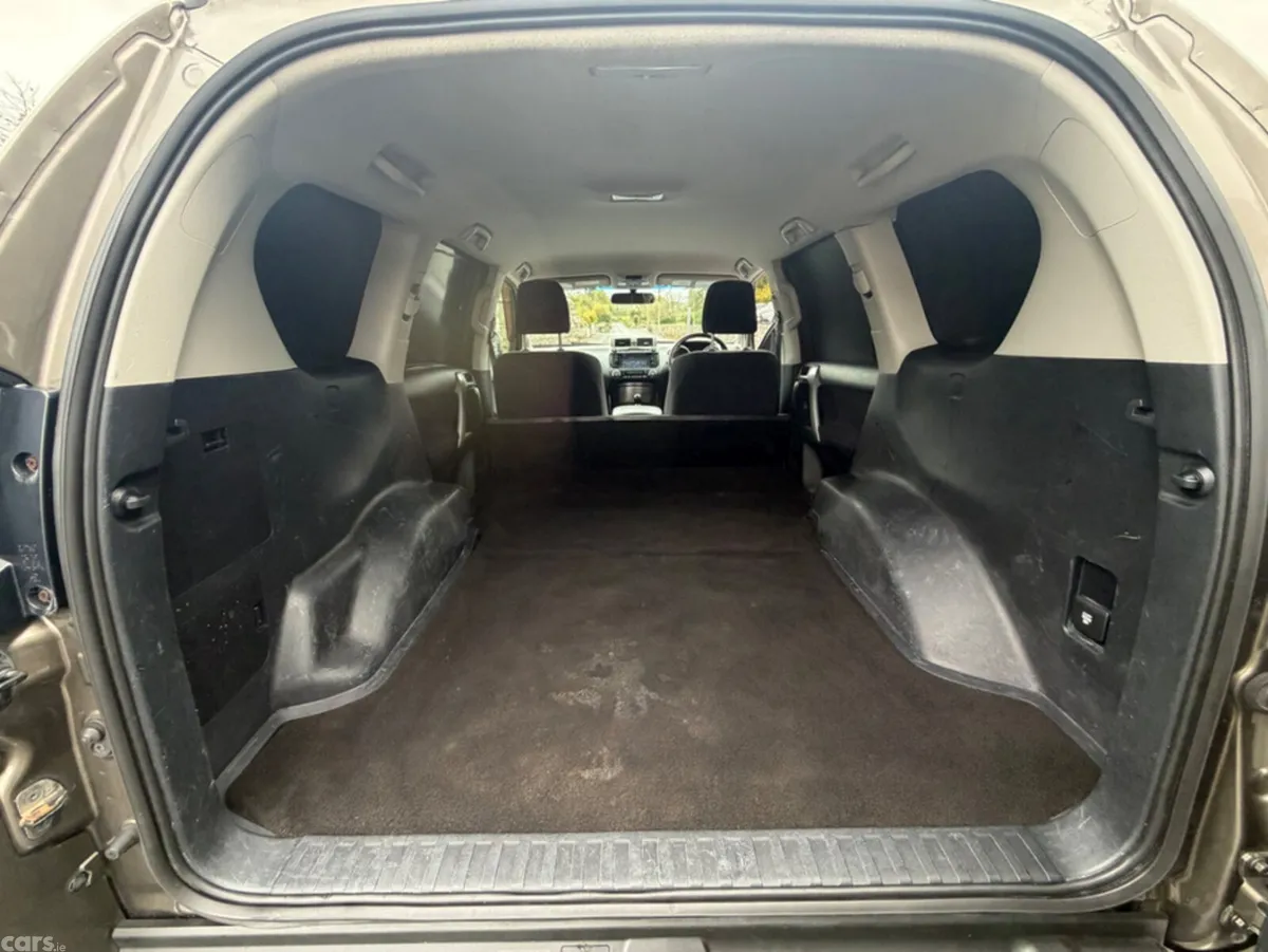 Toyota Land Cruiser SUV, Diesel, 2015, Grey