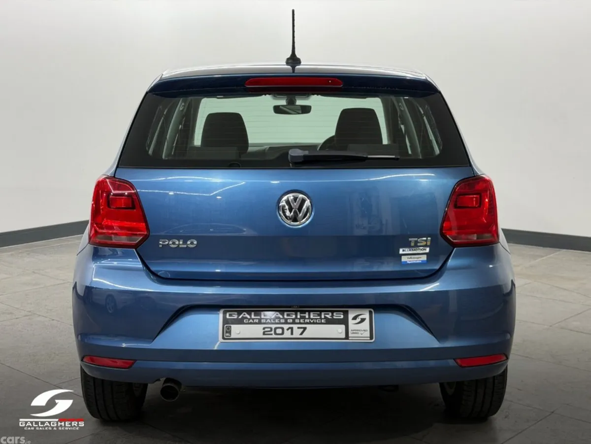 Volkswagen Polo Hatchback, Petrol, 2017, Blue