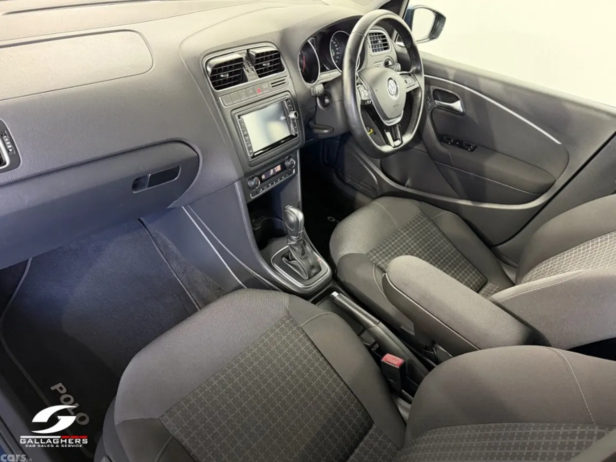 Volkswagen Polo Hatchback, Petrol, 2017, Blue
