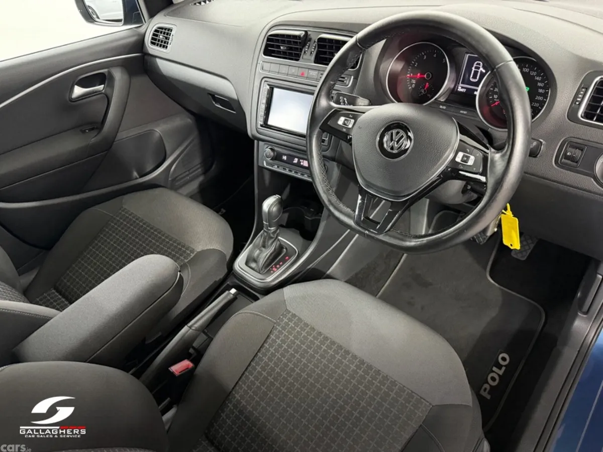 Volkswagen Polo Hatchback, Petrol, 2017, Blue
