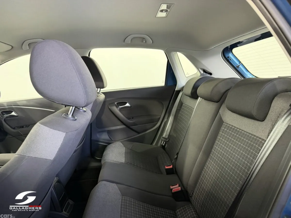 Volkswagen Polo Hatchback, Petrol, 2017, Blue