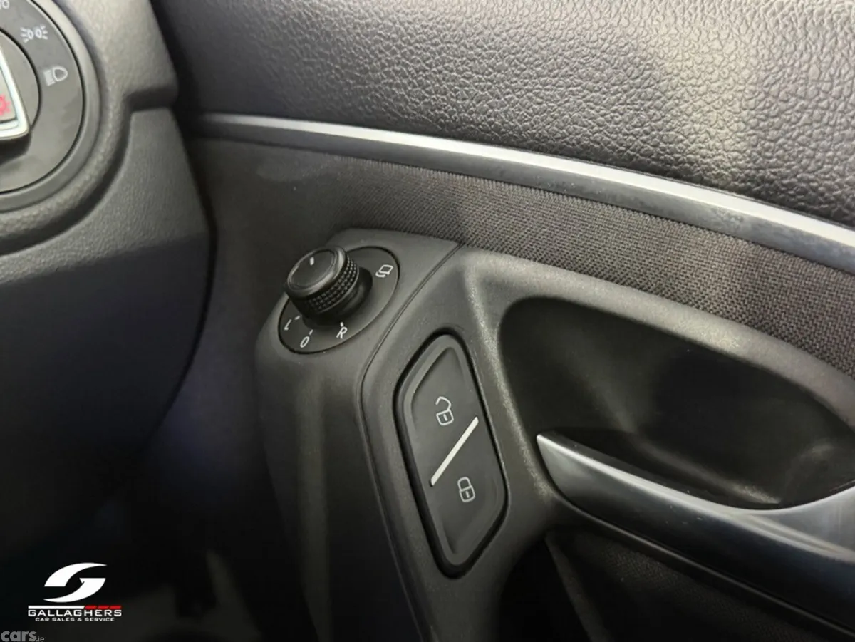 Volkswagen Polo Hatchback, Petrol, 2017, Blue