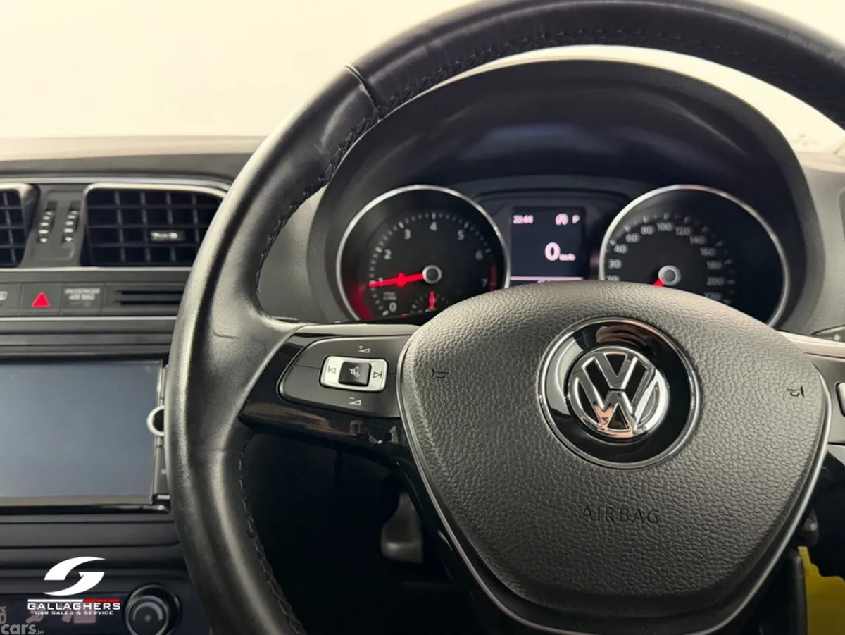 Volkswagen Polo Hatchback, Petrol, 2017, Blue