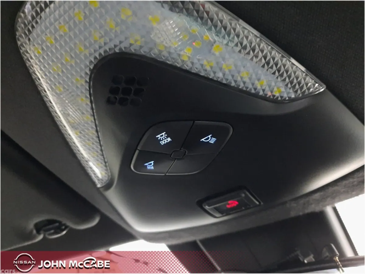 Toyota C-HR SUV, Petrol Hybrid, 2021, White