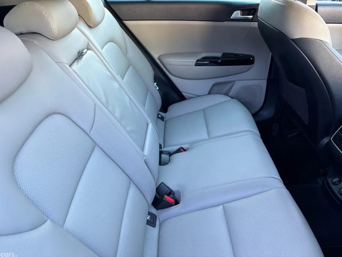 Kia Sportage MPV, Diesel, 2019, Grey