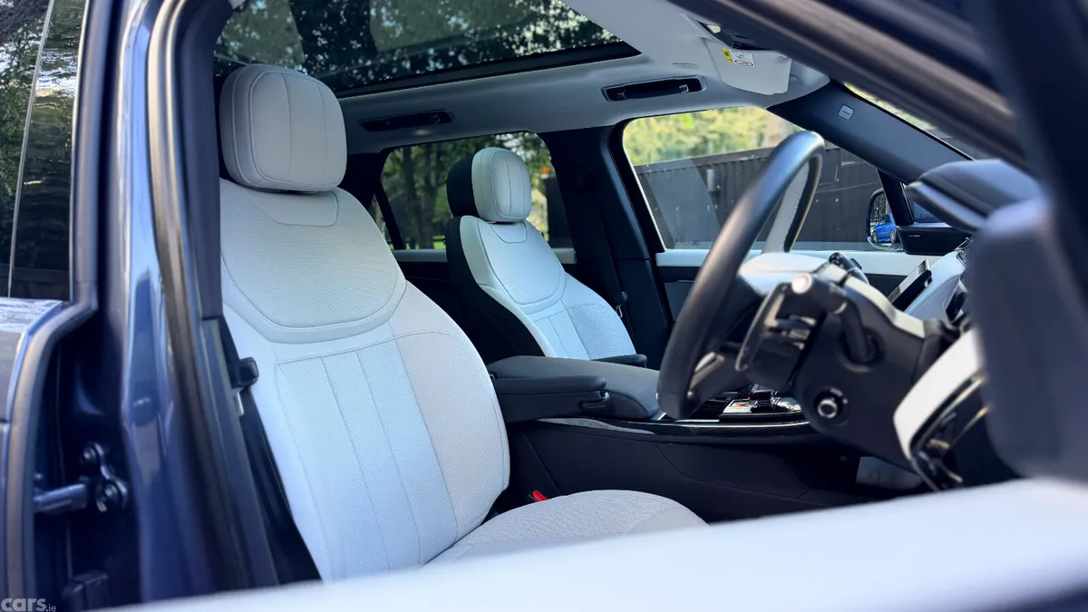 Land Rover Range Rover SUV, Petrol Plug-in Hybrid, 2023, Blue