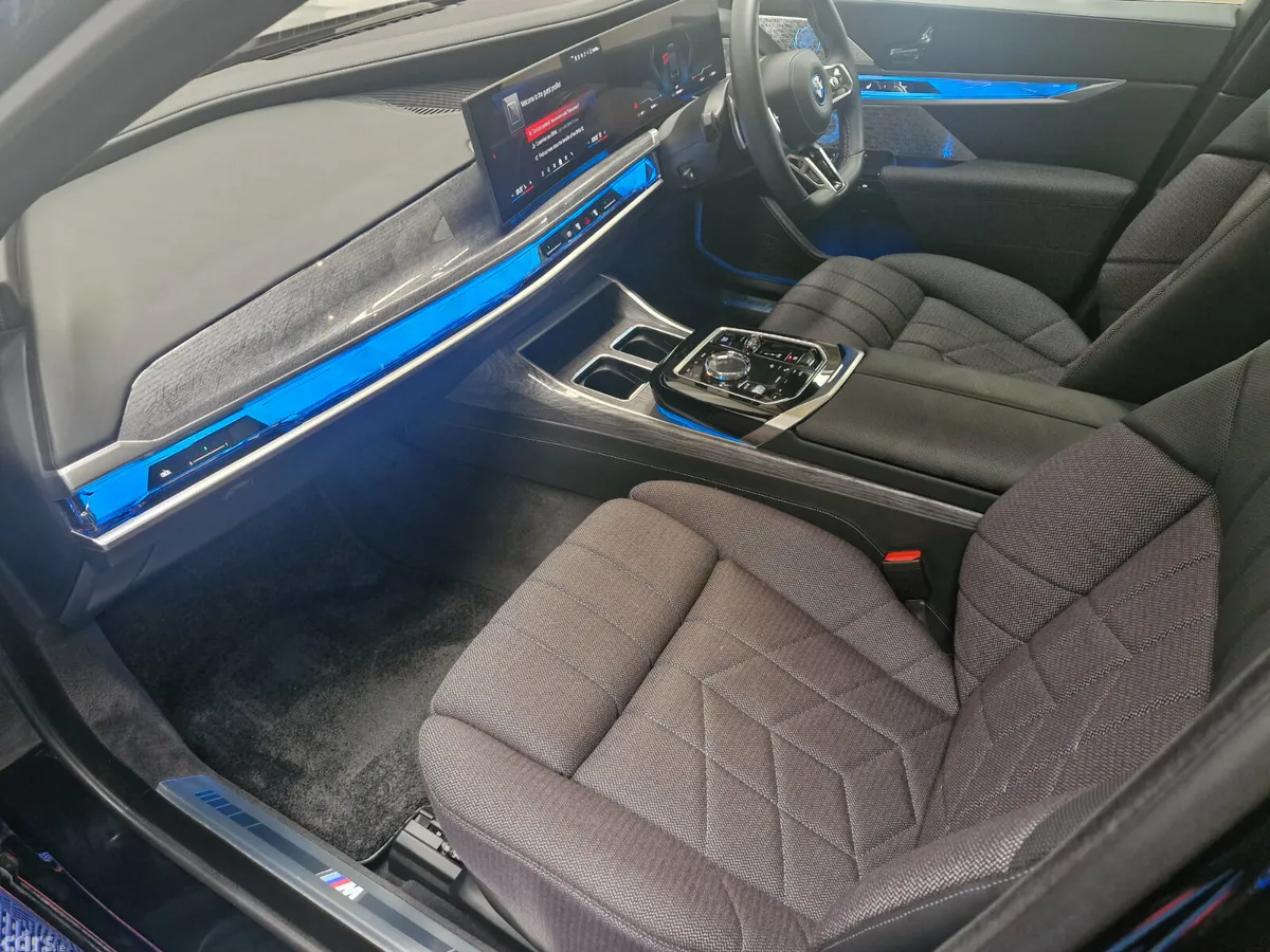 BMW i7 Saloon, Electric, 2024, Black