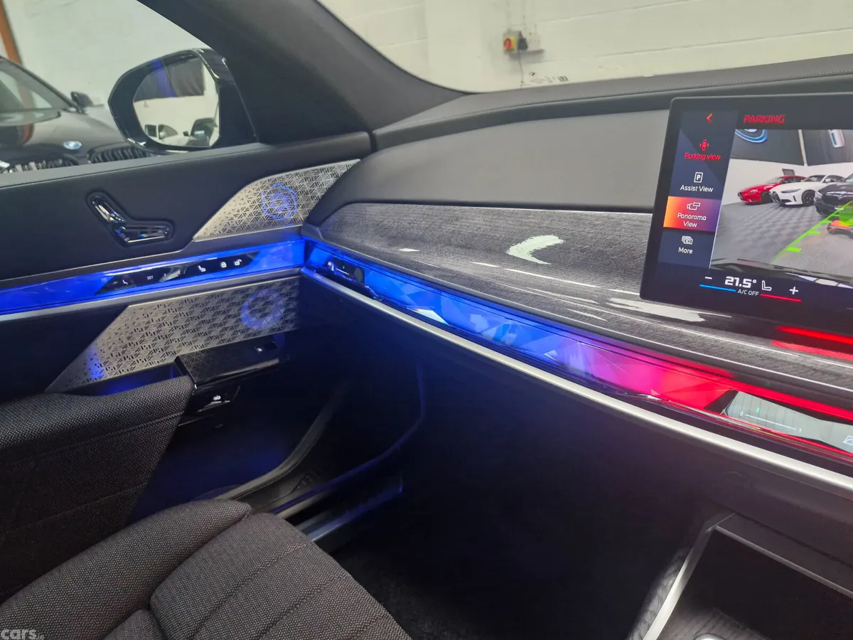 BMW i7 Saloon, Electric, 2024, Black