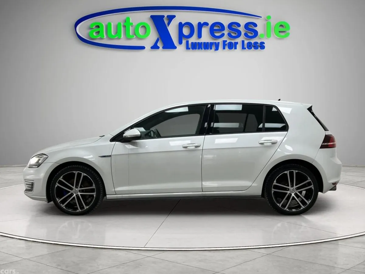 Volkswagen Golf Hatchback, Petrol Plug-in Hybrid, 2017, White