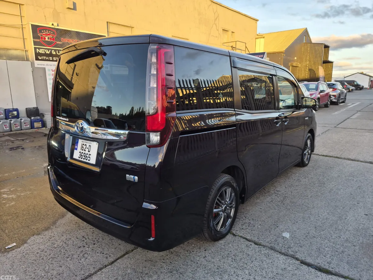 Toyota Noah MPV, Petrol Hybrid, 2016, Beige