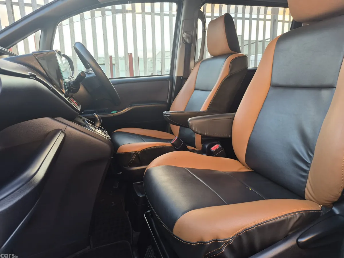 Toyota Noah MPV, Petrol Hybrid, 2016, Beige
