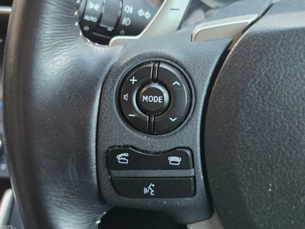 Lexus IS Saloon, Petrol Hybrid, 2015, Black