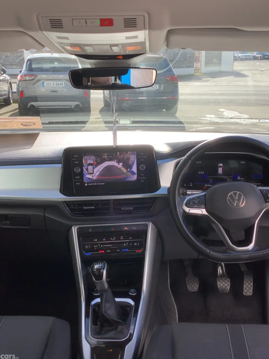 Volkswagen T-Roc SUV, Petrol, 2024, Blue