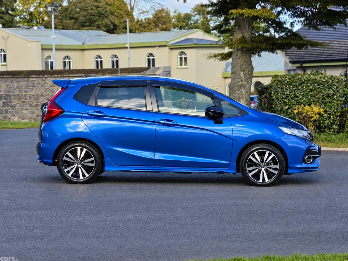 Honda Fit Hatchback, Petrol Hybrid, 2018, Blue