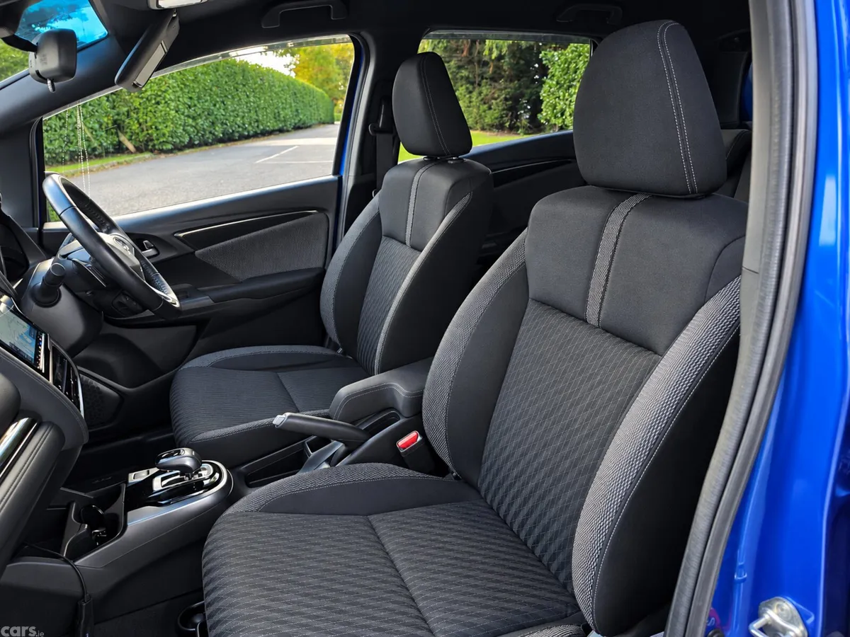 Honda Fit Hatchback, Petrol Hybrid, 2018, Blue