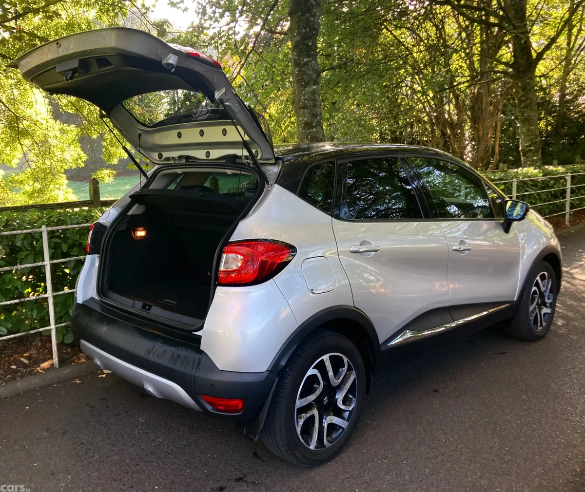 Renault Captur Hatchback, Diesel, 2017, Grey