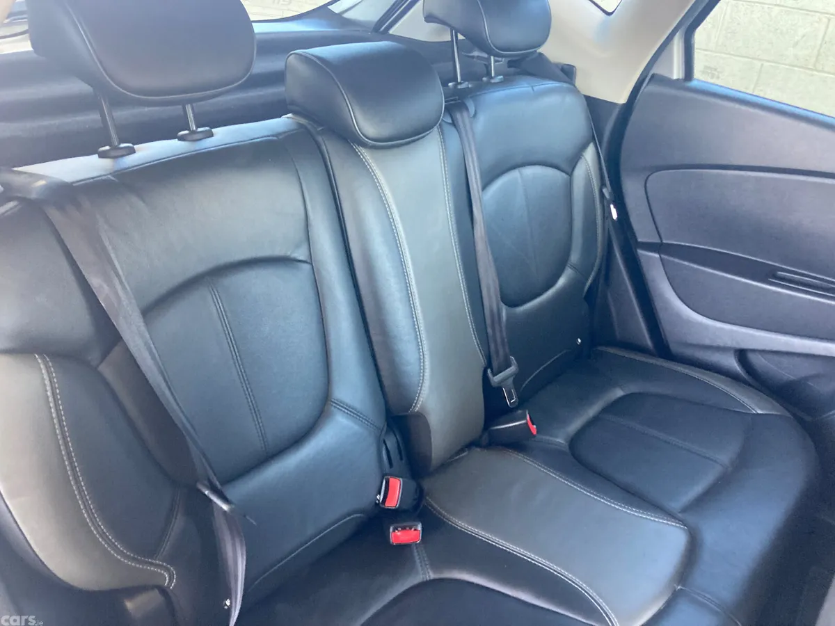 Renault Captur Hatchback, Diesel, 2017, Grey