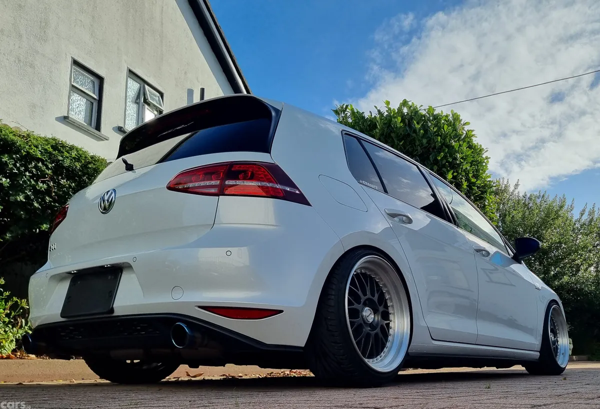 Volkswagen Golf Hatchback, Petrol, 2016, White