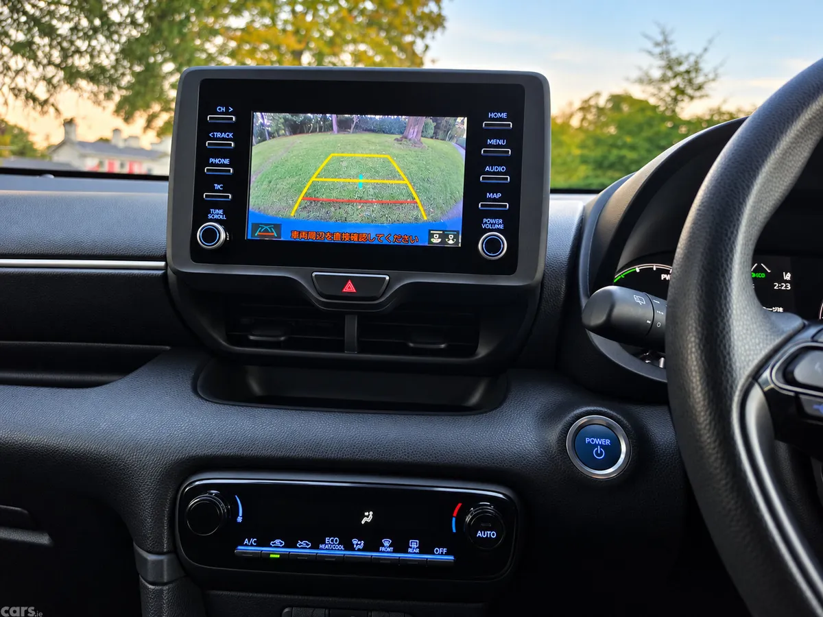 Toyota Yaris Hatchback, Petrol Hybrid, 2023, Blue