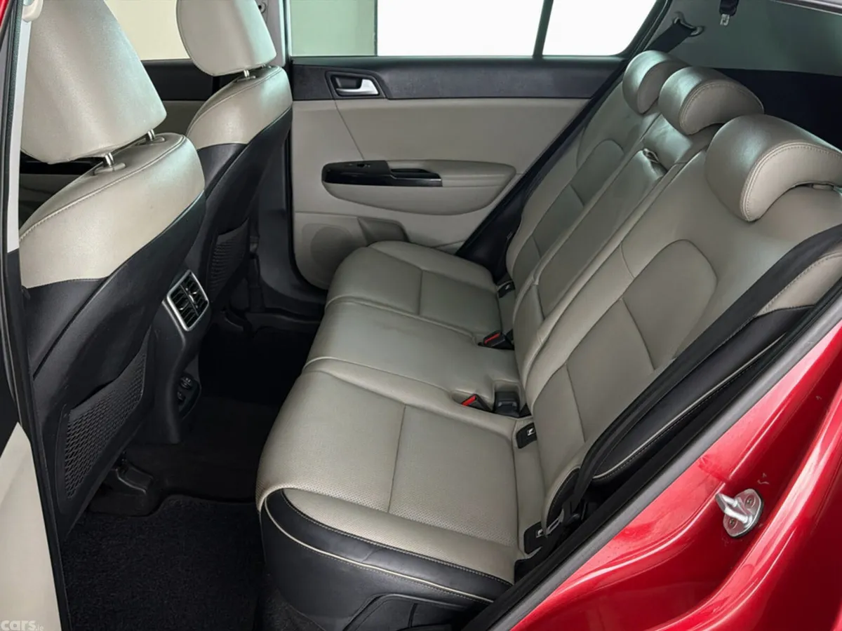 Kia Sportage SUV, Diesel, 2019, Red