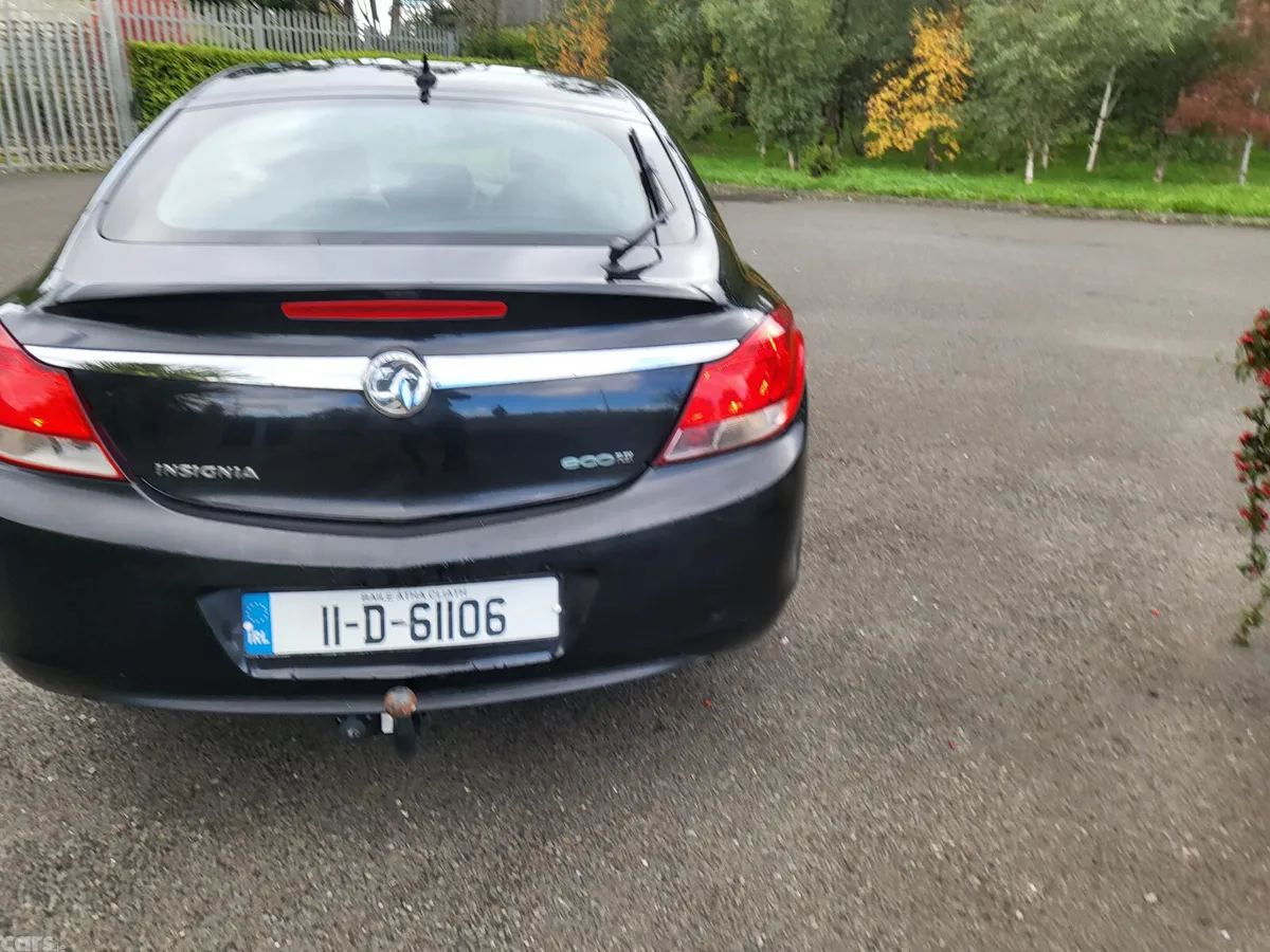 Vauxhall Insignia Hatchback, Diesel, 2011, Black