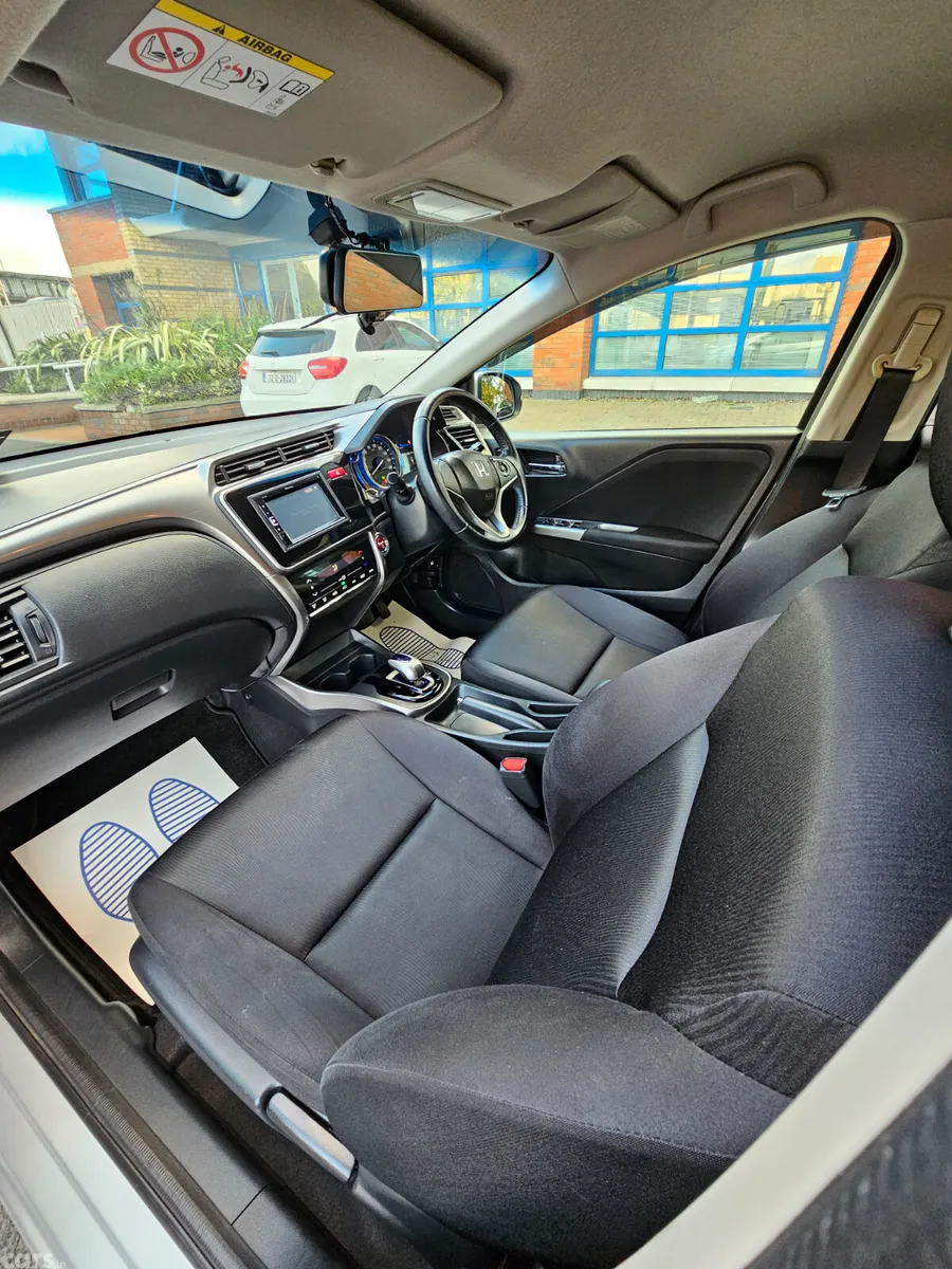 Honda Grace Saloon, Petrol Hybrid, 2015, Silver