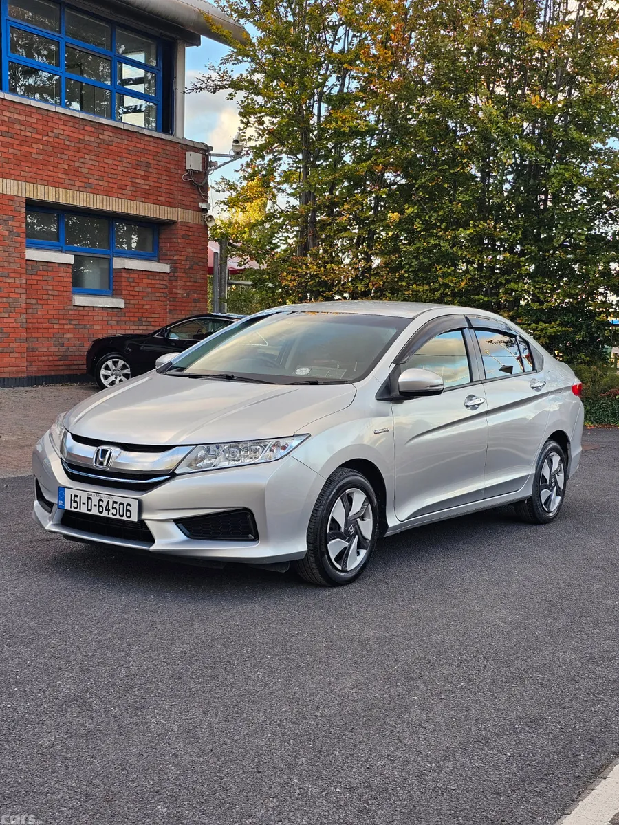 Honda Grace Saloon, Petrol Hybrid, 2015, Silver