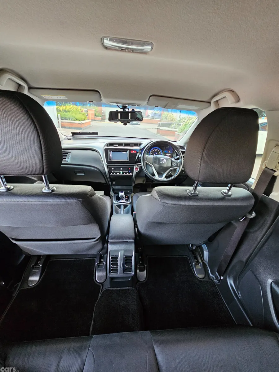 Honda Grace Saloon, Petrol Hybrid, 2015, Silver