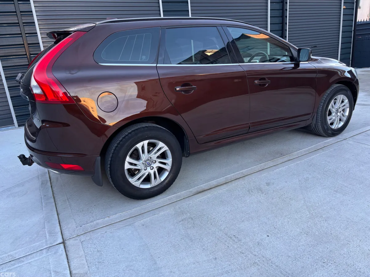 Volvo XC60 SUV, Diesel, 2017, Brown