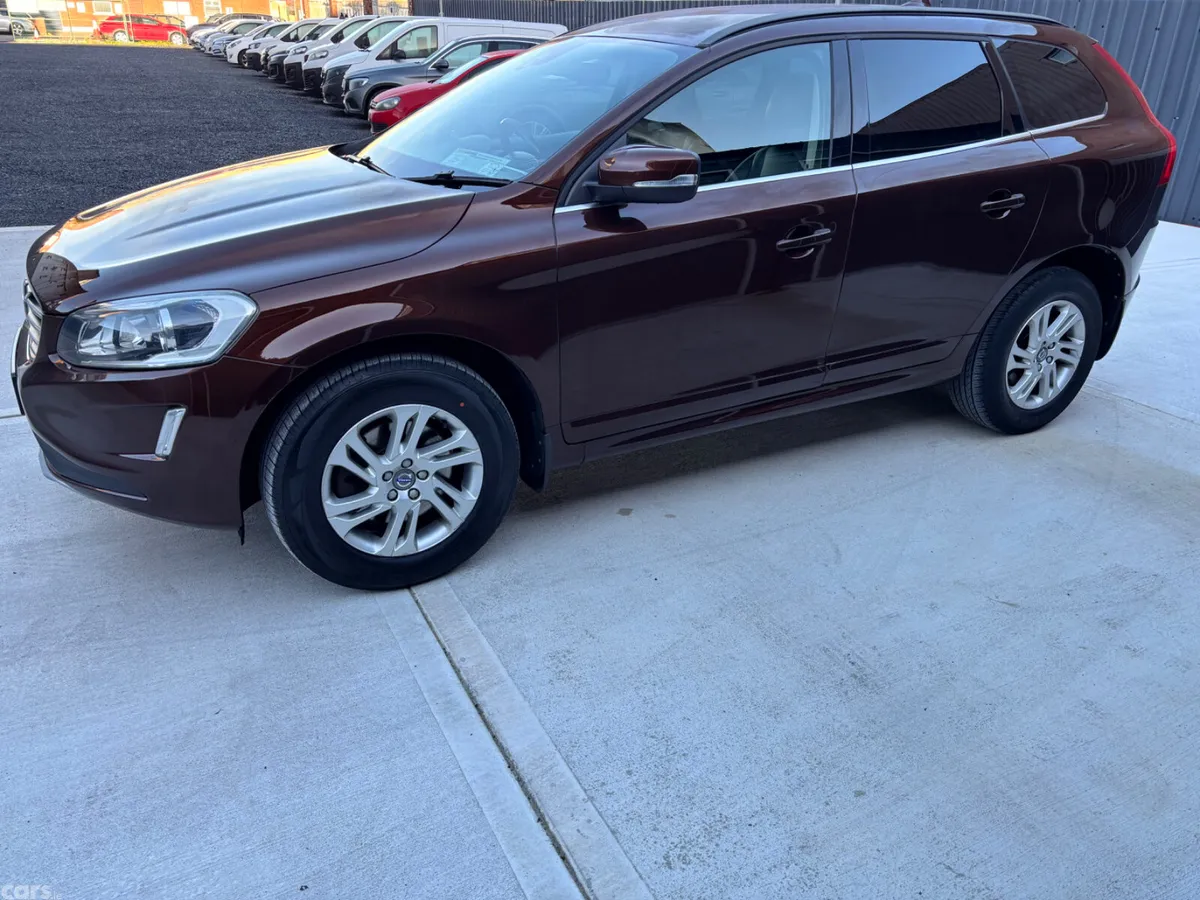 Volvo XC60 SUV, Diesel, 2017, Brown