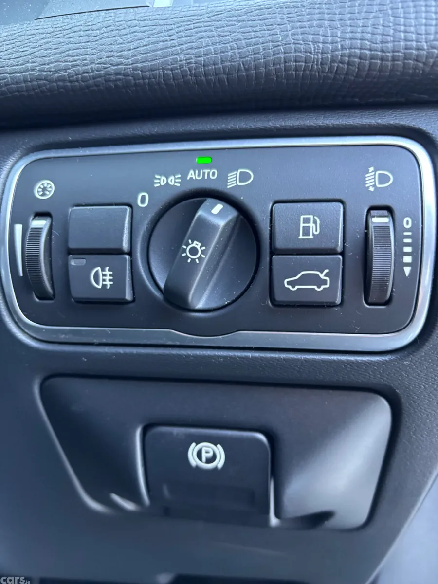Volvo XC60 SUV, Diesel, 2017, Brown