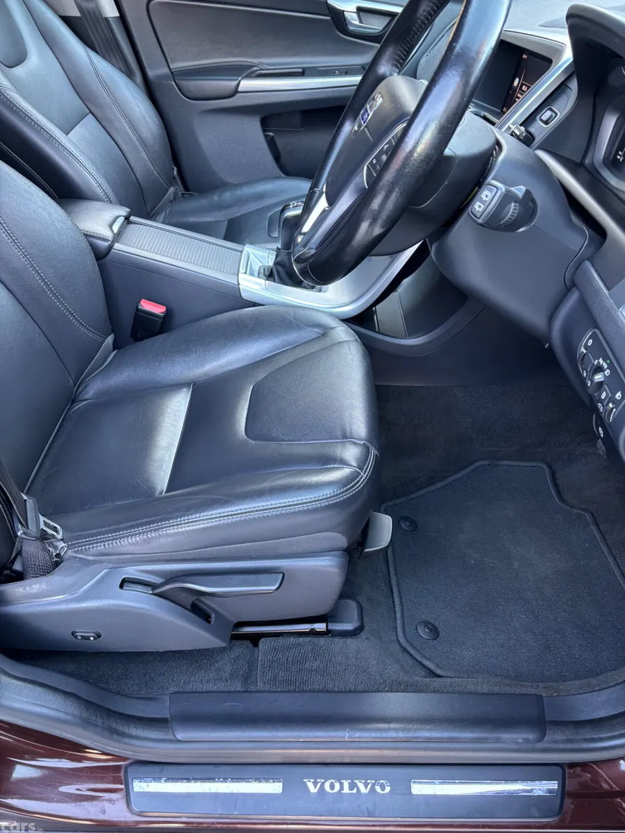 Volvo XC60 SUV, Diesel, 2017, Brown