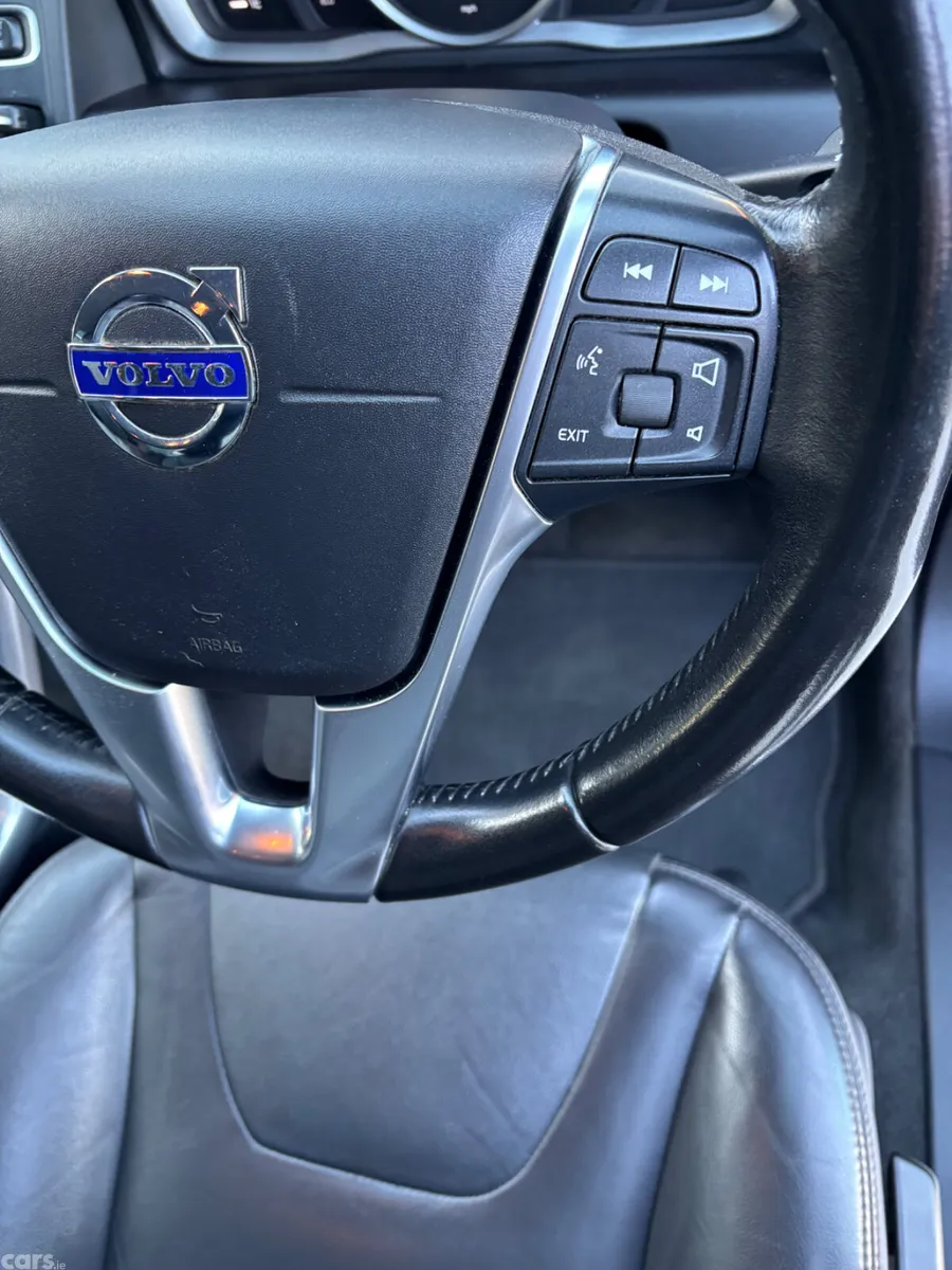 Volvo XC60 SUV, Diesel, 2017, Brown