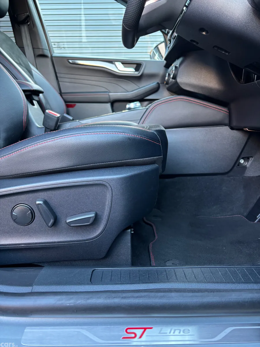 Ford Kuga SUV, Petrol Plug-in Hybrid, 2024, Grey