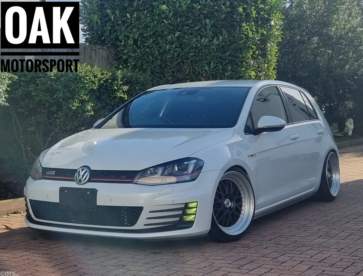 Volkswagen Golf Hatchback, Petrol, 2016, White