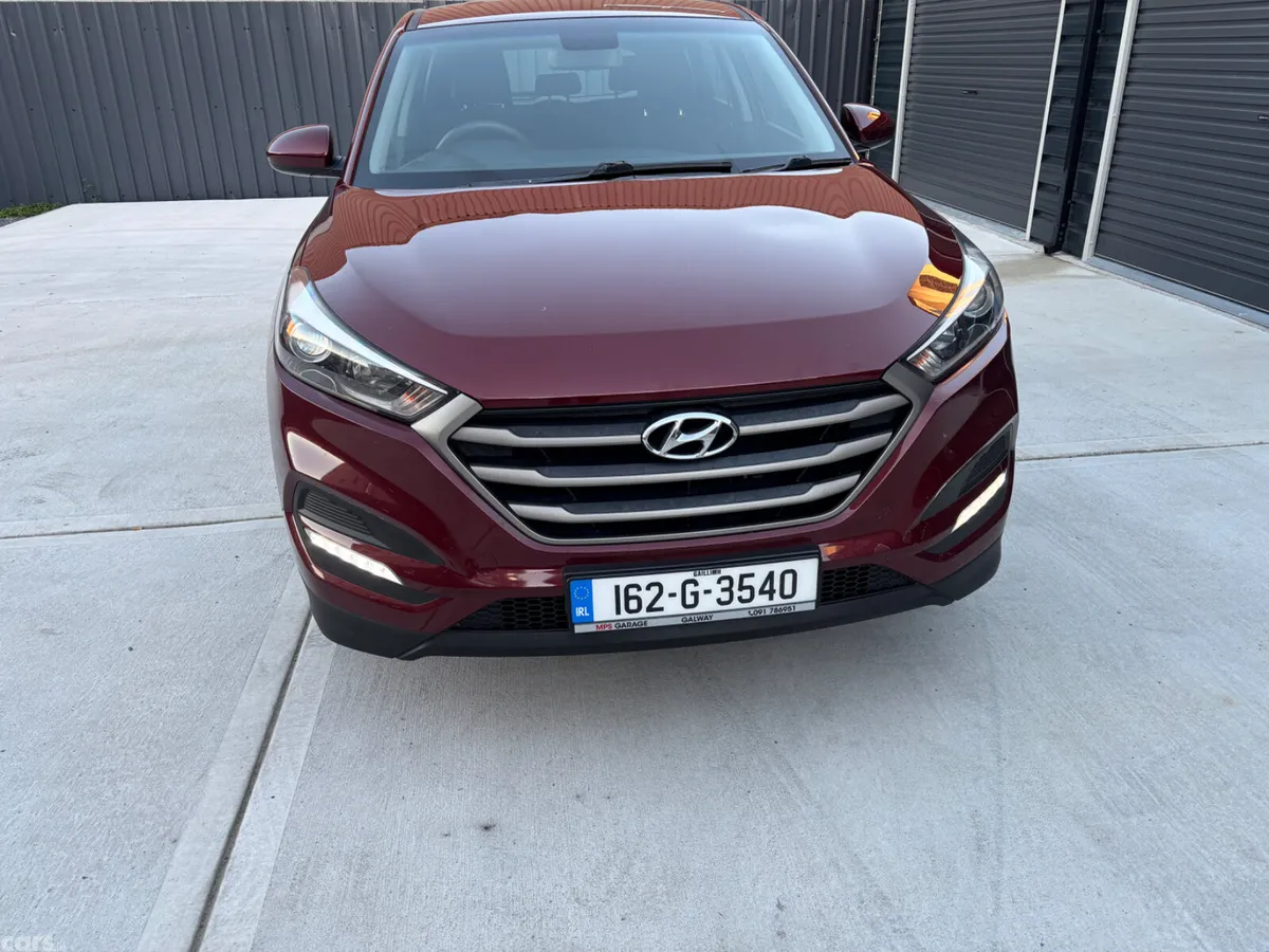 Hyundai Tucson SUV, Diesel, 2016, Red