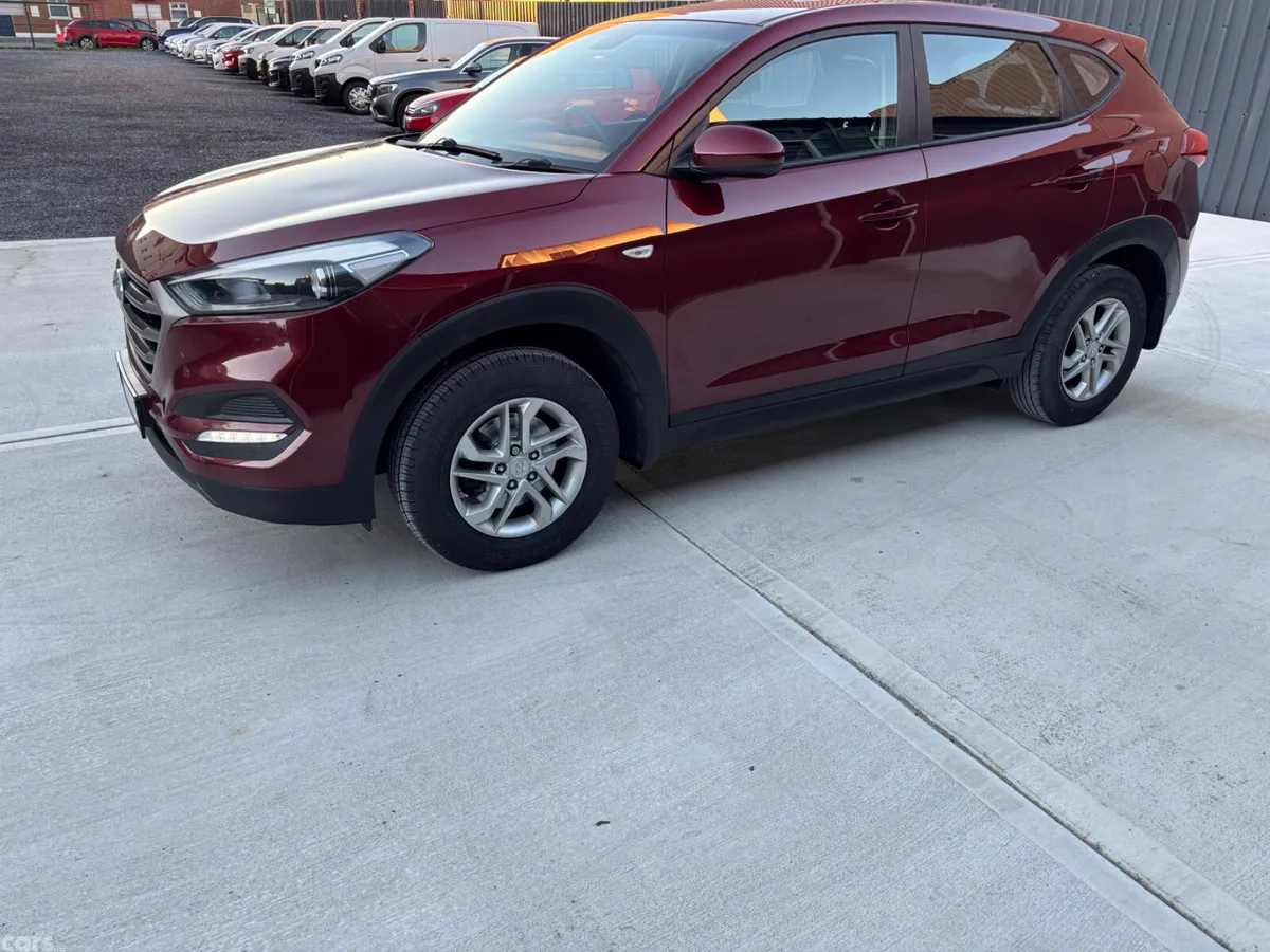 Hyundai Tucson SUV, Diesel, 2016, Red